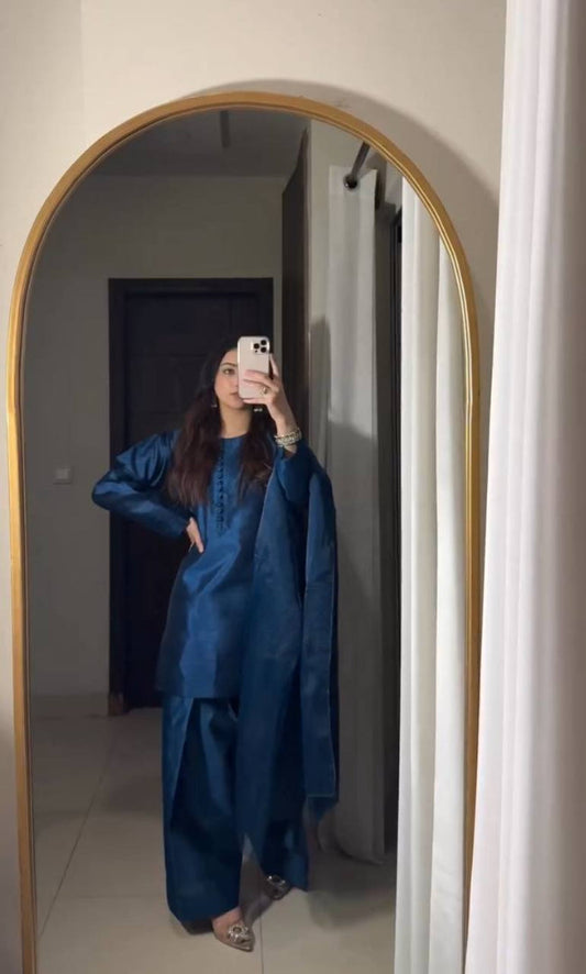 Elegance in Blue and White A Timeless Duo